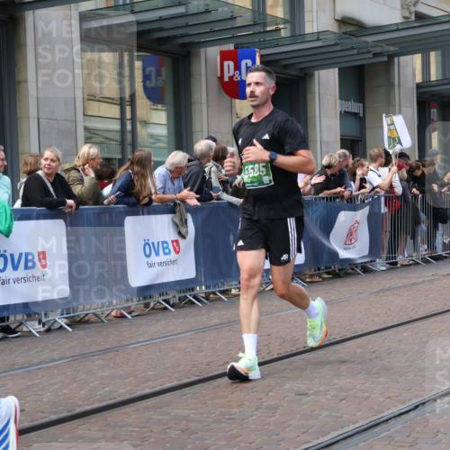 13.09.2026 - 21. swb-Marathon Bremen Strokosch-Dieckow http://msf.ph/oto/10431616 13.09.2026 13:11:26 Ziel 826, 863, 4368, 4651, 5521, 5585, 5893, 6059, 6668, 7109, 8982, 8996, 9398, 13055, 382, 1349, 2087, 3440, 3448, 3484, 3647, 3899, 4429, 6274, 7109, 8474, 9291, 9618, 9762 meine-sportfotos.de