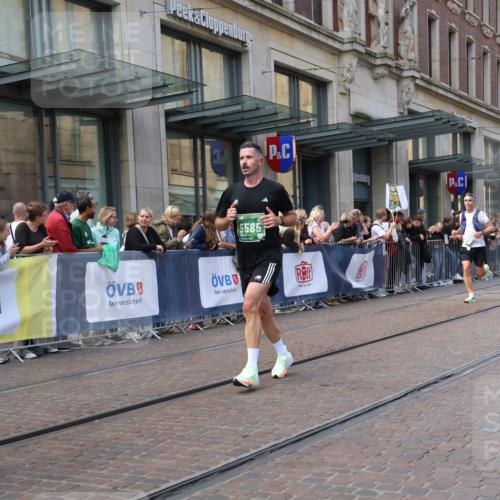 13.09.2026 - 21. swb-Marathon Bremen Strokosch-Dieckow http://msf.ph/oto/10431628 13.09.2026 13:11:26 Ziel 826, 863, 4368, 4651, 5521, 5585, 5893, 6059, 6668, 7109, 8982, 8996, 9398, 13055, 382, 1349, 2087, 3440, 3448, 3484, 3647, 3899, 4429, 6274, 7109, 8474, 9291, 9618, 9762 meine-sportfotos.de