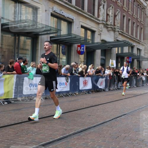13.09.2026 - 21. swb-Marathon Bremen Strokosch-Dieckow http://msf.ph/oto/10431639 13.09.2026 13:11:26 Ziel 826, 863, 4368, 4651, 5521, 5585, 5893, 6059, 6668, 7109, 8982, 8996, 9398, 13055, 382, 1349, 2087, 3440, 3448, 3484, 3647, 3899, 4429, 6274, 7109, 8474, 9291, 9618, 9762 meine-sportfotos.de