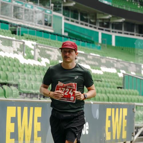 13.09.2026 - 21. swb-Marathon Bremen Michael Burmester http://msf.ph/oto/10431655 13.09.2026 12:27:53 Laufen im Stadion 103, 238, 322, 358, 420, 553, 574, 649, 841, 1161, 1253, 1256, 1352, 1391, 1428, 1525, 1724, 1783, 1917, 2032, 3662, 4264, 149, 289, 798, 814, 1313, 1483, 1490, 1544, 1567 meine-sportfotos.de