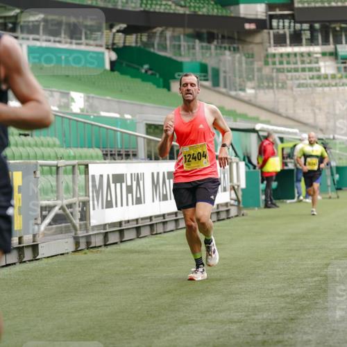 13.09.2026 - 21. swb-Marathon Bremen Michael Burmester http://msf.ph/oto/10431700 13.09.2026 10:23:01 Laufen im Stadion 10235, 10302, 10341, 10441, 10575, 10592, 10782, 10926, 11083, 11127, 11198, 11227, 11338, 11373, 11426, 11454, 11619, 11713, 11721, 11738, 11854, 11916, 11944, 12003, 12053, 12144, 12209, 12339, 12370, 12395, 12404, 12538, 13507, 13513, 13519, 13535, 13539, 13551, 13553, 13556, 13559, 13563, 13584, 13587, 13608, 13616, 13636, 13641, 13642, 10366, 10475, 11481, 11652, 13530, 13533, 13534, 13536, 13541, 13564 meine-sportfotos.de