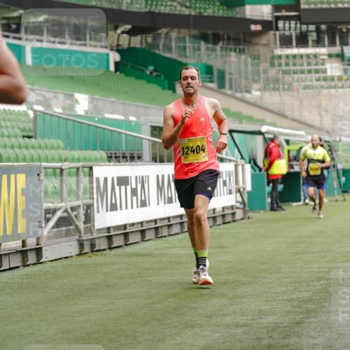 13.09.2026 - 21. swb-Marathon Bremen Michael Burmester http://msf.ph/oto/10431709 13.09.2026 10:23:02 Laufen im Stadion 10235, 10302, 10341, 10441, 10575, 10592, 10782, 10926, 11083, 11127, 11198, 11227, 11338, 11373, 11426, 11454, 11619, 11713, 11721, 11738, 11854, 11916, 11944, 12003, 12053, 12144, 12209, 12339, 12370, 12395, 12404, 12538, 13507, 13513, 13519, 13535, 13539, 13551, 13553, 13556, 13559, 13563, 13584, 13587, 13608, 13616, 13636, 13641, 13642, 10366, 10475, 11481, 11652, 13530, 13533, 13534, 13536, 13541, 13564 meine-sportfotos.de