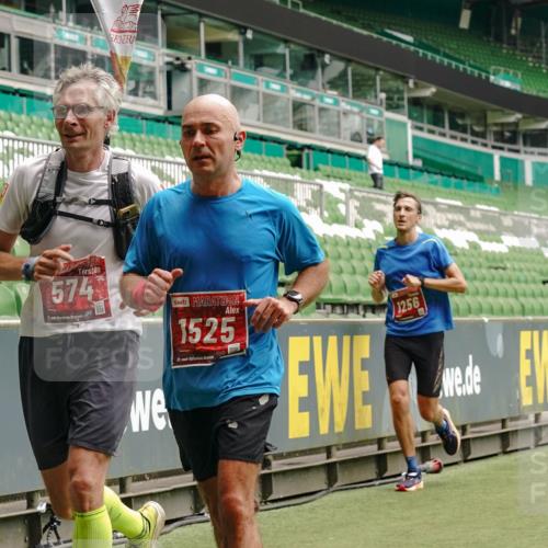 13.09.2026 - 21. swb-Marathon Bremen Michael Burmester http://msf.ph/oto/10431760 13.09.2026 12:28:00 Laufen im Stadion 103, 238, 358, 420, 553, 574, 649, 959, 1161, 1253, 1256, 1352, 1391, 1428, 1525, 1724, 1783, 1917, 2032, 3662, 4264, 149, 289, 798, 814, 1313, 1483, 1490, 1544, 1567 meine-sportfotos.de