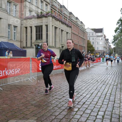 13.09.2026 - Kiel Lauf Yannick Fuchs http://msf.ph/oto/10431773 13.09.2026 11:17:25 Ziel 7400, 9570, 608, 2050, 3995, 7400, 7800, 7880, 8630, 9428, 12226, 12370, 7720, 1925, 2050, 6977, 8630, 8964, 10554, 11584, 12226, 12370 meine-sportfotos.de