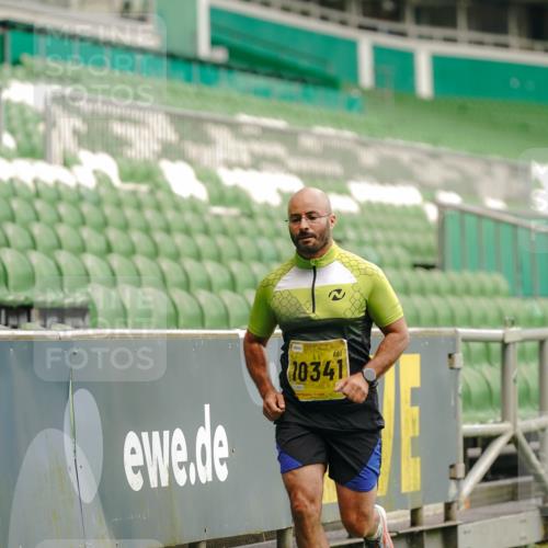 13.09.2026 - 21. swb-Marathon Bremen Michael Burmester http://msf.ph/oto/10431793 13.09.2026 10:23:08 Laufen im Stadion 10235, 10302, 10341, 10441, 10520, 10575, 10592, 10782, 10926, 11083, 11127, 11198, 11227, 11338, 11373, 11426, 11454, 11619, 11713, 11721, 11738, 11854, 11903, 11916, 11944, 12003, 12053, 12144, 12209, 12339, 12370, 12395, 12404, 12538, 13507, 13513, 13519, 13535, 13539, 13551, 13553, 13556, 13559, 13563, 13566, 13580, 13584, 13587, 13616, 13636, 13641, 13642, 10366, 10475, 11481, 11652, 13530, 13533, 13534, 13541, 13564 meine-sportfotos.de