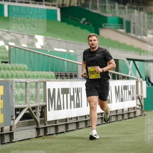 13.09.2026 - 21. swb-Marathon Bremen Michael Burmester http://msf.ph/oto/10431813 13.09.2026 10:23:09 Laufen im Stadion 10235, 10302, 10341, 10441, 10520, 10575, 10592, 10782, 10926, 11083, 11127, 11198, 11227, 11338, 11373, 11426, 11454, 11619, 11713, 11721, 11738, 11854, 11903, 11916, 11944, 12003, 12053, 12144, 12209, 12339, 12370, 12395, 12404, 12538, 13507, 13513, 13519, 13535, 13539, 13551, 13553, 13556, 13559, 13563, 13566, 13580, 13584, 13587, 13616, 13636, 13641, 13642, 10366, 10475, 11481, 11652, 13530, 13533, 13534, 13541, 13564 meine-sportfotos.de