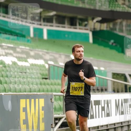 13.09.2026 - 21. swb-Marathon Bremen Michael Burmester http://msf.ph/oto/10431827 13.09.2026 10:23:11 Laufen im Stadion 10235, 10302, 10341, 10441, 10520, 10575, 10592, 10782, 10926, 11042, 11083, 11127, 11198, 11227, 11338, 11373, 11426, 11454, 11619, 11628, 11713, 11721, 11738, 11854, 11903, 11916, 11944, 12003, 12053, 12144, 12209, 12339, 12370, 12395, 12404, 12538, 13507, 13513, 13519, 13535, 13539, 13551, 13553, 13556, 13559, 13563, 13566, 13580, 13584, 13587, 13616, 13636, 13641, 13642, 10366, 10475, 11481, 11652, 13530, 13534, 13541, 13564 meine-sportfotos.de
