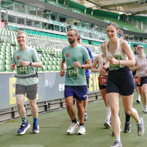 13.09.2026 - 21. swb-Marathon Bremen Michael Burmester http://msf.ph/oto/10431892 13.09.2026 13:29:13 Laufen im Stadion 111, 171, 220, 422, 476, 478, 685, 729, 754, 767, 829, 888, 925, 986, 1079, 1217, 1220, 1242, 1270, 1298, 1325, 1384, 1496, 1615, 1633, 1634, 1741, 1777, 1886, 1958, 1984, 2238, 2263, 2326, 2365, 2436, 2449, 2472, 2502, 2546, 2574, 2593, 2738, 2740, 2743, 2830, 2862, 2868, 2924, 2991, 3020, 3053, 3061, 3129, 3154, 3238, 3274, 3286, 3321, 3361, 3563, 3589, 3594, 3595, 3605, 3678, 3694, 3755, 3758, 3798, 3826, 3853, 3898, 3929, 3953, 3965, 3971, 3987, 4011, 4056, 4108, 4238 meine-sportfotos.de