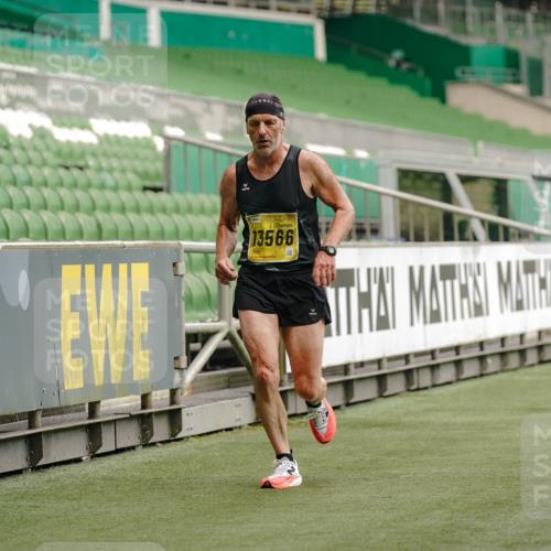 13.09.2026 - 21. swb-Marathon Bremen Michael Burmester http://msf.ph/oto/10431910 13.09.2026 10:23:17 Laufen im Stadion 10235, 10302, 10341, 10441, 10520, 10575, 10592, 10782, 10926, 11042, 11083, 11127, 11198, 11201, 11227, 11338, 11373, 11426, 11454, 11619, 11628, 11713, 11721, 11738, 11854, 11903, 11944, 12003, 12053, 12144, 12209, 12339, 12370, 12395, 12404, 12469, 12477, 12538, 13507, 13513, 13519, 13535, 13539, 13553, 13556, 13559, 13563, 13566, 13580, 13584, 13587, 13616, 13636, 13641, 13642, 10366, 10475, 11481, 11652, 13530, 13534, 13541, 13564 meine-sportfotos.de