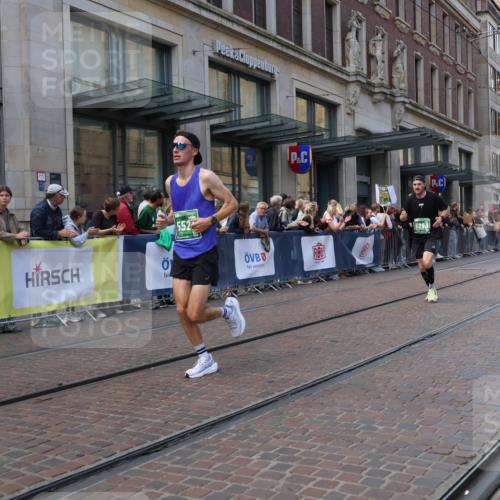 13.09.2026 - 21. swb-Marathon Bremen Strokosch-Dieckow http://msf.ph/oto/10431955 13.09.2026 13:11:40 Ziel 493, 826, 863, 2444, 2447, 2820, 3336, 3703, 4283, 4368, 4651, 4698, 5521, 5893, 5940, 6668, 6739, 7621, 8996, 9398, 13055, 382, 3899, 5585, 6059, 6274, 7109, 8982, 9291, 13055 meine-sportfotos.de