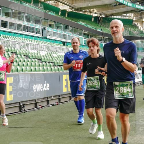 13.09.2026 - 21. swb-Marathon Bremen Michael Burmester http://msf.ph/oto/10431966 13.09.2026 13:29:17 Laufen im Stadion 111, 171, 220, 422, 476, 478, 685, 729, 754, 767, 829, 925, 986, 1079, 1217, 1220, 1242, 1270, 1298, 1325, 1384, 1496, 1615, 1633, 1634, 1741, 1777, 1886, 1958, 1983, 2238, 2263, 2326, 2365, 2436, 2449, 2472, 2502, 2546, 2574, 2593, 2738, 2740, 2743, 2830, 2862, 2868, 2924, 2991, 3020, 3053, 3061, 3129, 3154, 3238, 3274, 3286, 3321, 3361, 3563, 3589, 3594, 3595, 3605, 3678, 3694, 3755, 3758, 3798, 3826, 3853, 3898, 3929, 3953, 3965, 3971, 3987, 4011, 4056, 4108, 4238 meine-sportfotos.de