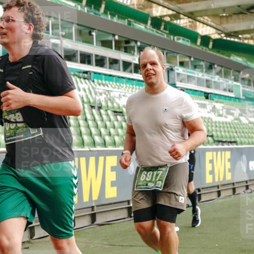 13.09.2026 - 21. swb-Marathon Bremen Michael Burmester http://msf.ph/oto/10432001 13.09.2026 13:29:22 Laufen im Stadion 111, 171, 220, 405, 422, 476, 478, 685, 729, 754, 767, 829, 925, 986, 1079, 1217, 1220, 1242, 1270, 1298, 1325, 1384, 1496, 1615, 1633, 1634, 1741, 1777, 1811, 1886, 1958, 1983, 2238, 2263, 2326, 2365, 2436, 2449, 2472, 2546, 2574, 2593, 2738, 2740, 2743, 2830, 2862, 2868, 2924, 2991, 3020, 3053, 3061, 3129, 3154, 3238, 3274, 3286, 3321, 3361, 3563, 3589, 3594, 3595, 3605, 3678, 3694, 3755, 3758, 3798, 3826, 3853, 3898, 3929, 3953, 3965, 3971, 3987, 4011, 4056, 4108, 4238 meine-sportfotos.de