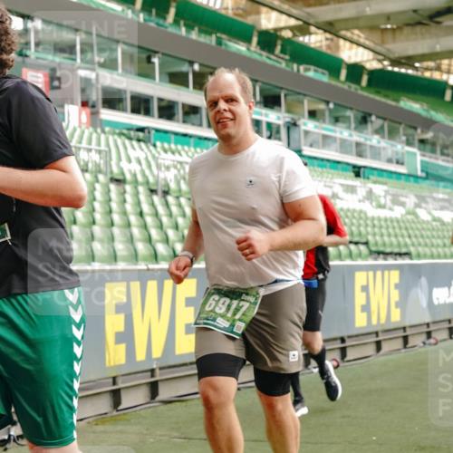 13.09.2026 - 21. swb-Marathon Bremen Michael Burmester http://msf.ph/oto/10432010 13.09.2026 13:29:22 Laufen im Stadion 111, 171, 220, 405, 422, 476, 478, 685, 729, 754, 767, 829, 925, 986, 1079, 1217, 1220, 1242, 1270, 1298, 1325, 1384, 1496, 1615, 1633, 1634, 1741, 1777, 1811, 1886, 1958, 1983, 2238, 2263, 2326, 2365, 2436, 2449, 2472, 2546, 2574, 2593, 2738, 2740, 2743, 2830, 2862, 2868, 2924, 2991, 3020, 3053, 3061, 3129, 3154, 3238, 3274, 3286, 3321, 3361, 3563, 3589, 3594, 3595, 3605, 3678, 3694, 3755, 3758, 3798, 3826, 3853, 3898, 3929, 3953, 3965, 3971, 3987, 4011, 4056, 4108, 4238 meine-sportfotos.de