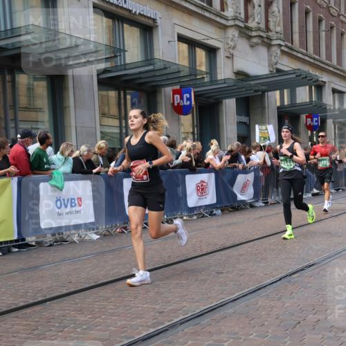 13.09.2026 - 21. swb-Marathon Bremen Strokosch-Dieckow http://msf.ph/oto/10432019 13.09.2026 13:11:44 Ziel 493, 826, 863, 2444, 2447, 2820, 3336, 3703, 4283, 4368, 4698, 5521, 5893, 5940, 6107, 6668, 6739, 7621, 9398, 13013, 382, 3899, 4651, 5585, 6059, 7109, 8982, 8996, 13055 meine-sportfotos.de