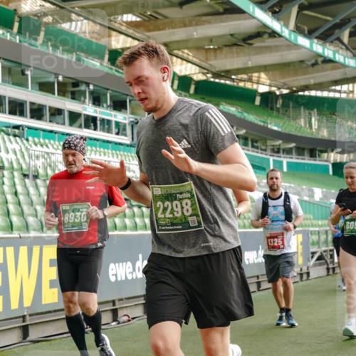 13.09.2026 - 21. swb-Marathon Bremen Michael Burmester http://msf.ph/oto/10432031 13.09.2026 13:29:23 Laufen im Stadion 111, 171, 220, 405, 422, 476, 478, 685, 729, 754, 767, 829, 925, 986, 1079, 1217, 1220, 1242, 1270, 1298, 1325, 1384, 1496, 1615, 1633, 1634, 1741, 1777, 1811, 1886, 1983, 2238, 2263, 2326, 2365, 2436, 2449, 2472, 2546, 2574, 2593, 2738, 2740, 2743, 2830, 2862, 2868, 2924, 2991, 3020, 3053, 3061, 3129, 3154, 3238, 3274, 3286, 3321, 3361, 3563, 3589, 3594, 3595, 3605, 3678, 3694, 3755, 3758, 3798, 3826, 3853, 3898, 3929, 3953, 3965, 3971, 3987, 4011, 4056, 4108, 4238 meine-sportfotos.de