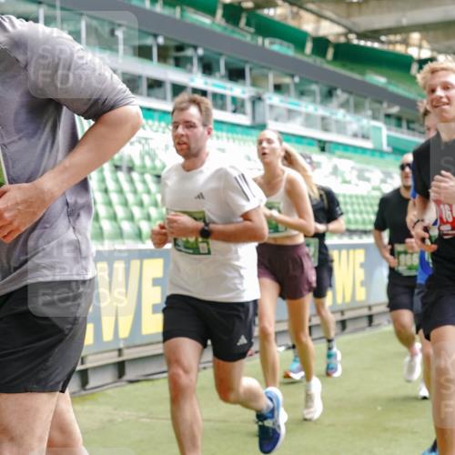 13.09.2026 - 21. swb-Marathon Bremen Michael Burmester http://msf.ph/oto/10432045 13.09.2026 13:04:30 Laufen im Stadion 178, 209, 210, 323, 488, 534, 536, 565, 596, 647, 725, 762, 881, 940, 1014, 1239, 1307, 1343, 1373, 1456, 1458, 1479, 1627, 1649, 1653, 1656, 1687, 1771, 1780, 1914, 1932, 1941, 2023, 2089, 2126, 2223, 2369, 2430, 2434, 2452, 2602, 2625, 2723, 2742, 2764, 2851, 2867, 2872, 2891, 2910, 2919, 2934, 2957, 2959, 2977, 2985, 3028, 3030, 3135, 3217, 3320, 3343, 3360, 3402, 3419, 3425, 3454, 3460, 3510, 3521, 3579, 3597, 3618, 3796, 3846, 3859, 3909, 242 meine-sportfotos.de