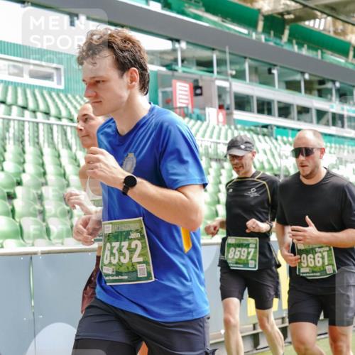 13.09.2026 - 21. swb-Marathon Bremen Michael Burmester http://msf.ph/oto/10432078 13.09.2026 13:04:32 Laufen im Stadion 178, 209, 210, 323, 488, 534, 536, 565, 596, 647, 725, 762, 881, 940, 1014, 1073, 1239, 1243, 1307, 1343, 1373, 1456, 1458, 1479, 1627, 1649, 1653, 1656, 1687, 1771, 1780, 1914, 1932, 1941, 2023, 2089, 2126, 2223, 2369, 2430, 2434, 2452, 2602, 2625, 2723, 2742, 2764, 2851, 2867, 2872, 2891, 2910, 2919, 2934, 2957, 2959, 2977, 2985, 3028, 3030, 3135, 3217, 3320, 3343, 3360, 3402, 3419, 3425, 3454, 3510, 3521, 3579, 3597, 3618, 3796, 3846, 3859, 3909, 242 meine-sportfotos.de