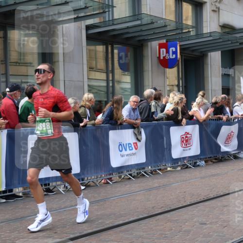 13.09.2026 - 21. swb-Marathon Bremen Strokosch-Dieckow http://msf.ph/oto/10432095 13.09.2026 13:11:46 Ziel 493, 826, 863, 2444, 2447, 2820, 3336, 3703, 4283, 4368, 4698, 5521, 5893, 5940, 6107, 6739, 7521, 7621, 9398, 13013, 382, 826, 4368, 4651, 5585, 6059, 6668, 7109, 8982, 8996, 9398, 13055 meine-sportfotos.de