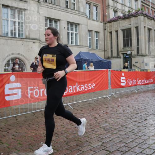 13.09.2026 - Kiel Lauf Yannick Fuchs http://msf.ph/oto/10432109 13.09.2026 11:19:28 Ziel 4407, 10581, 4035, 8735, 9103, 9893, 10057, 11039, 11388, 422, 3505, 10951, 4035, 10057, 11039 meine-sportfotos.de