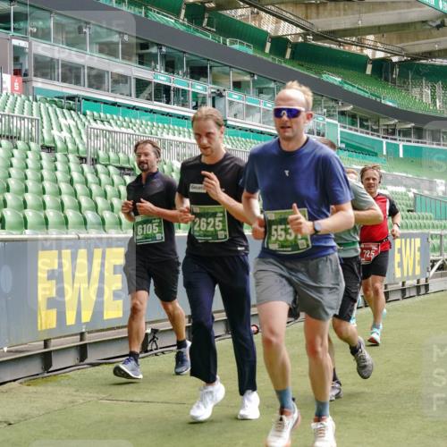 13.09.2026 - 21. swb-Marathon Bremen Michael Burmester http://msf.ph/oto/10432111 13.09.2026 13:04:33 Laufen im Stadion 178, 209, 210, 323, 488, 534, 536, 565, 596, 647, 725, 762, 881, 940, 1014, 1073, 1239, 1243, 1307, 1343, 1373, 1456, 1458, 1479, 1627, 1649, 1653, 1656, 1687, 1771, 1780, 1914, 1932, 1941, 2023, 2089, 2126, 2223, 2241, 2369, 2430, 2434, 2452, 2602, 2625, 2723, 2742, 2764, 2851, 2867, 2872, 2891, 2910, 2919, 2934, 2957, 2959, 2977, 2985, 3028, 3030, 3135, 3217, 3278, 3320, 3343, 3360, 3402, 3419, 3425, 3454, 3510, 3521, 3579, 3597, 3618, 3796, 3846, 3859, 3909, 242 meine-sportfotos.de