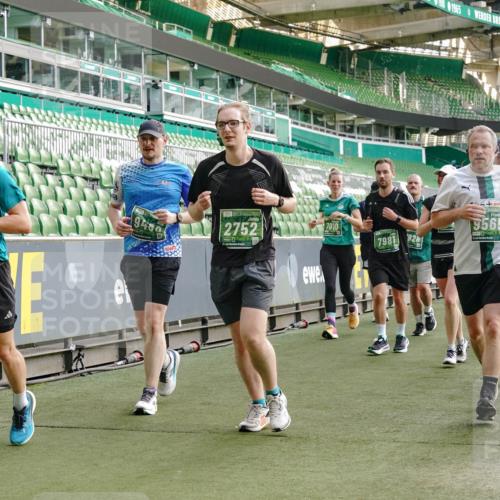 13.09.2026 - 21. swb-Marathon Bremen Michael Burmester http://msf.ph/oto/10432118 13.09.2026 13:29:27 Laufen im Stadion 171, 220, 405, 422, 476, 685, 729, 754, 767, 829, 986, 1079, 1217, 1220, 1242, 1270, 1298, 1325, 1384, 1615, 1633, 1634, 1741, 1777, 1810, 1811, 1886, 1983, 2238, 2263, 2326, 2365, 2436, 2449, 2472, 2546, 2574, 2593, 2615, 2738, 2740, 2743, 2830, 2862, 2868, 2924, 2991, 3020, 3053, 3061, 3129, 3154, 3238, 3274, 3286, 3321, 3361, 3563, 3589, 3594, 3595, 3605, 3678, 3694, 3755, 3758, 3798, 3826, 3853, 3898, 3929, 3953, 3965, 3971, 3987, 4011, 4056, 4108, 4238 meine-sportfotos.de