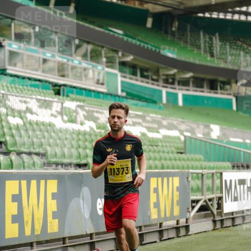 13.09.2026 - 21. swb-Marathon Bremen Michael Burmester http://msf.ph/oto/10432144 13.09.2026 10:23:30 Laufen im Stadion 10235, 10302, 10341, 10441, 10520, 10575, 10592, 10618, 10782, 10926, 11042, 11127, 11143, 11198, 11201, 11227, 11338, 11373, 11426, 11454, 11628, 11713, 11721, 11779, 11895, 11903, 11944, 12003, 12053, 12144, 12209, 12246, 12339, 12370, 12395, 12404, 12442, 12468, 12469, 12477, 12538, 13507, 13513, 13519, 13520, 13539, 13553, 13556, 13559, 13563, 13566, 13580, 13584, 13586, 13587, 13616, 13641, 13642, 10366, 10475, 11481, 11652, 13530, 13541 meine-sportfotos.de
