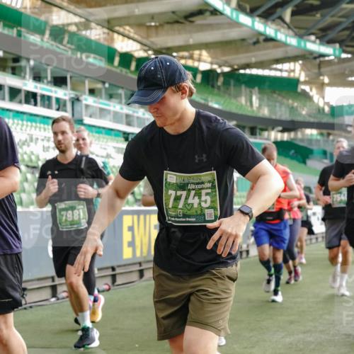 13.09.2026 - 21. swb-Marathon Bremen Michael Burmester http://msf.ph/oto/10432167 13.09.2026 13:29:30 Laufen im Stadion 171, 220, 297, 405, 422, 476, 685, 729, 754, 767, 986, 1079, 1217, 1220, 1242, 1270, 1298, 1325, 1384, 1615, 1633, 1634, 1741, 1777, 1810, 1811, 1886, 1983, 2238, 2263, 2326, 2365, 2436, 2449, 2472, 2546, 2574, 2593, 2615, 2738, 2740, 2743, 2830, 2862, 2868, 2924, 2991, 3020, 3053, 3061, 3129, 3154, 3227, 3238, 3274, 3286, 3321, 3361, 3563, 3589, 3594, 3595, 3605, 3678, 3694, 3755, 3758, 3798, 3826, 3853, 3898, 3929, 3953, 3965, 3971, 3987, 4011, 4056, 4108, 4238 meine-sportfotos.de