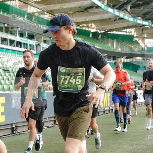 13.09.2026 - 21. swb-Marathon Bremen Michael Burmester http://msf.ph/oto/10432171 13.09.2026 13:29:30 Laufen im Stadion 171, 220, 297, 405, 422, 476, 685, 729, 754, 767, 986, 1079, 1217, 1220, 1242, 1270, 1298, 1325, 1384, 1615, 1633, 1634, 1741, 1777, 1810, 1811, 1886, 1983, 2238, 2263, 2326, 2365, 2436, 2449, 2472, 2546, 2574, 2593, 2615, 2738, 2740, 2743, 2830, 2862, 2868, 2924, 2991, 3020, 3053, 3061, 3129, 3154, 3227, 3238, 3274, 3286, 3321, 3361, 3563, 3589, 3594, 3595, 3605, 3678, 3694, 3755, 3758, 3798, 3826, 3853, 3898, 3929, 3953, 3965, 3971, 3987, 4011, 4056, 4108, 4238 meine-sportfotos.de