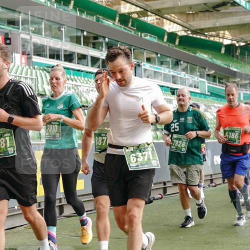 13.09.2026 - 21. swb-Marathon Bremen Michael Burmester http://msf.ph/oto/10432197 13.09.2026 13:29:31 Laufen im Stadion 171, 220, 297, 405, 422, 476, 685, 729, 754, 767, 986, 1079, 1217, 1220, 1242, 1270, 1298, 1325, 1384, 1615, 1633, 1634, 1741, 1777, 1810, 1811, 1886, 1983, 2238, 2263, 2326, 2365, 2436, 2449, 2472, 2546, 2574, 2593, 2615, 2738, 2740, 2743, 2830, 2862, 2868, 2924, 2991, 3020, 3053, 3061, 3129, 3154, 3227, 3238, 3274, 3286, 3321, 3361, 3563, 3589, 3594, 3595, 3605, 3678, 3694, 3755, 3758, 3798, 3826, 3853, 3898, 3929, 3953, 3965, 3971, 3987, 4011, 4056, 4108, 4238 meine-sportfotos.de