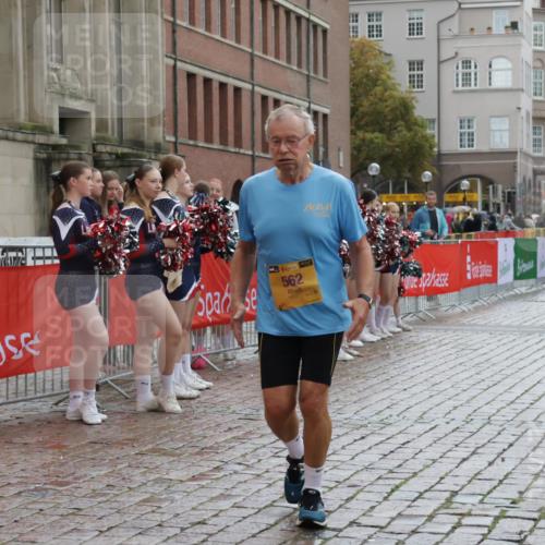 13.09.2026 - Kiel Lauf Yannick Fuchs http://msf.ph/oto/10432239 13.09.2026 11:20:24 Ziel 562, 3854, 6116, 2913, 4598, 10950, 562 meine-sportfotos.de