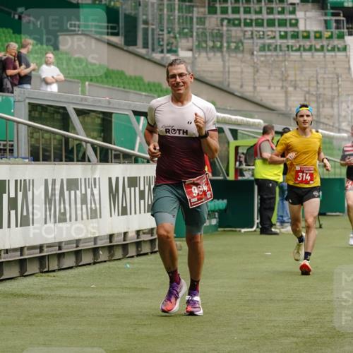 13.09.2026 - 21. swb-Marathon Bremen Michael Burmester http://msf.ph/oto/10432278 13.09.2026 12:29:16 Laufen im Stadion 314, 358, 520, 547, 553, 574, 649, 719, 858, 934, 959, 1161, 1253, 1256, 1391, 1428, 1525, 1724, 1783, 1917, 3662, 206, 322, 447, 814, 841, 875, 968, 1187, 1313, 1544, 1840, 2044, 2143 meine-sportfotos.de