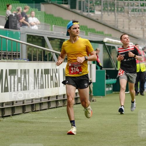 13.09.2026 - 21. swb-Marathon Bremen Michael Burmester http://msf.ph/oto/10432305 13.09.2026 12:29:20 Laufen im Stadion 314, 358, 520, 547, 553, 574, 649, 719, 858, 934, 959, 1161, 1253, 1256, 1391, 1428, 1525, 1724, 1783, 3662, 206, 322, 447, 814, 841, 875, 968, 1187, 1313, 1544, 1840, 2044, 2143 meine-sportfotos.de
