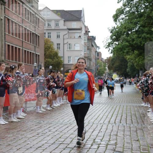 13.09.2026 - Kiel Lauf Yannick Fuchs http://msf.ph/oto/10432306 13.09.2026 11:21:05 Ziel 1677, 2913, 3935, 4598, 10950, 1609, 5847, 4598 meine-sportfotos.de