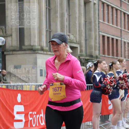 13.09.2026 - Kiel Lauf Yannick Fuchs http://msf.ph/oto/10432369 13.09.2026 11:21:22 Ziel 1609, 5847, 1677, 3935, 5953, 7755, 8014, 1677, 2913, 3935, 10950 meine-sportfotos.de