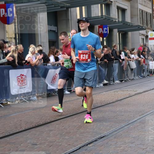 13.09.2026 - 21. swb-Marathon Bremen Strokosch-Dieckow http://msf.ph/oto/10432380 13.09.2026 13:12:00 Ziel 899, 1517, 2447, 2480, 2820, 3362, 3703, 3830, 4283, 4560, 5940, 6107, 6739, 7328, 7521, 8981, 13013, 493, 826, 863, 2444, 3336, 4283, 4368, 4651, 4698, 5521, 5585, 5893, 6059, 6668, 7621, 8996, 9398, 13055 meine-sportfotos.de