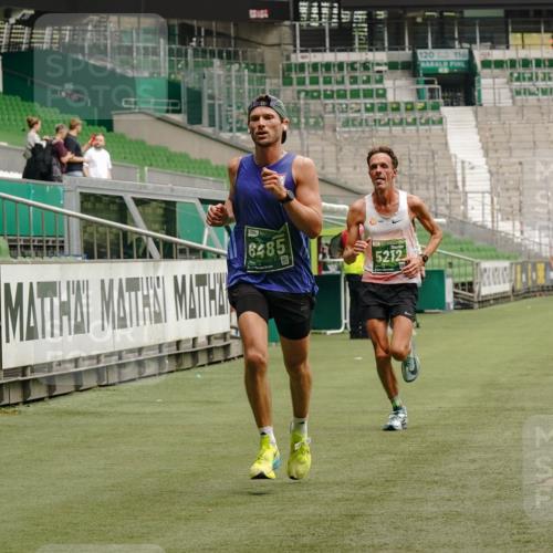 13.09.2026 - 21. swb-Marathon Bremen Michael Burmester http://msf.ph/oto/10432387 13.09.2026 12:29:42 Laufen im Stadion 314, 520, 547, 649, 719, 858, 934, 959, 1168, 1214, 1391, 1428, 1453, 206, 238, 322, 447, 814, 841, 875, 968, 1187, 1840, 2044, 2143 meine-sportfotos.de
