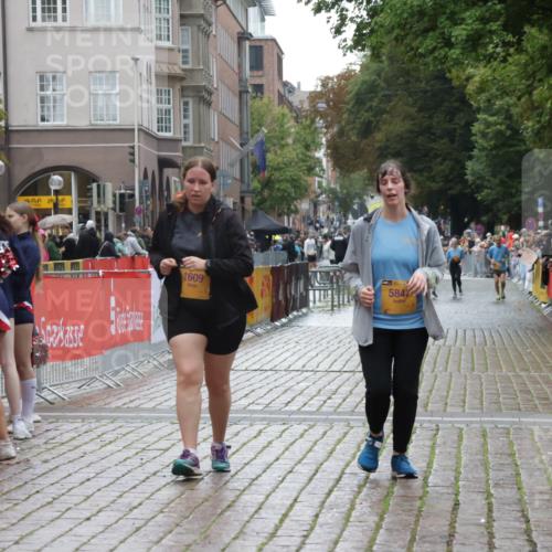 13.09.2026 - Kiel Lauf Yannick Fuchs http://msf.ph/oto/10432399 13.09.2026 11:21:45 Ziel 5953, 7755, 8014, 1609, 5847 meine-sportfotos.de
