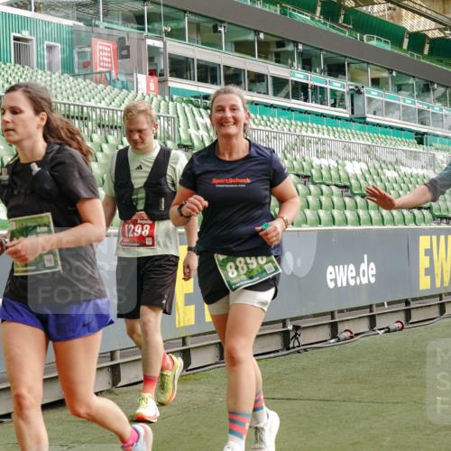 13.09.2026 - 21. swb-Marathon Bremen Michael Burmester http://msf.ph/oto/10432427 13.09.2026 13:29:41 Laufen im Stadion 171, 220, 297, 405, 422, 476, 685, 729, 754, 767, 986, 1079, 1217, 1242, 1270, 1298, 1325, 1384, 1615, 1633, 1634, 1741, 1777, 1810, 1811, 1886, 1983, 2238, 2249, 2263, 2326, 2365, 2436, 2449, 2472, 2546, 2574, 2593, 2615, 2738, 2740, 2743, 2830, 2862, 2868, 2869, 2871, 2924, 2991, 3020, 3053, 3061, 3129, 3154, 3227, 3238, 3274, 3286, 3321, 3361, 3563, 3589, 3594, 3595, 3605, 3678, 3694, 3755, 3758, 3798, 3826, 3853, 3898, 3929, 3953, 3965, 3971, 3987, 4011, 4056, 4108, 4238 meine-sportfotos.de