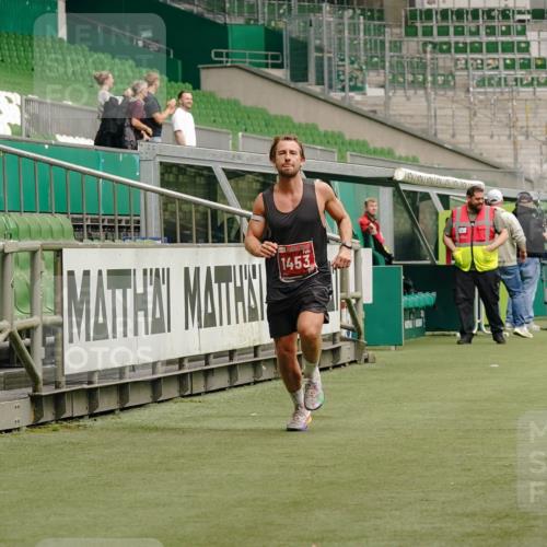 13.09.2026 - 21. swb-Marathon Bremen Michael Burmester http://msf.ph/oto/10432446 13.09.2026 12:29:58 Laufen im Stadion 314, 520, 547, 719, 858, 934, 959, 1168, 1214, 1428, 1453, 5212, 6485, 103, 206, 238, 322, 447, 841, 875, 968, 1187, 1840, 2044, 2143 meine-sportfotos.de