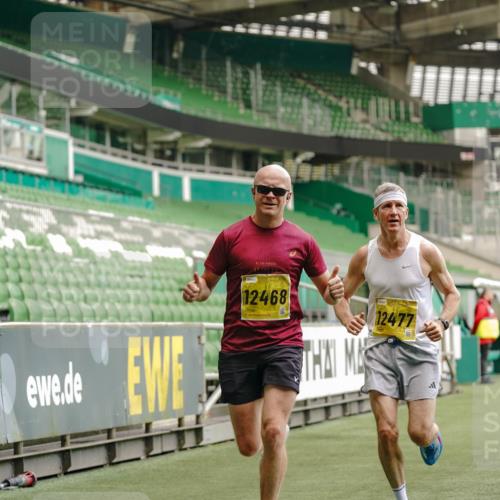 13.09.2026 - 21. swb-Marathon Bremen Michael Burmester http://msf.ph/oto/10432459 13.09.2026 10:23:47 Laufen im Stadion 10235, 10341, 10441, 10520, 10575, 10592, 10618, 10782, 10972, 11042, 11127, 11143, 11198, 11201, 11227, 11338, 11373, 11426, 11628, 11713, 11721, 11779, 11826, 11895, 11903, 12003, 12053, 12144, 12209, 12246, 12339, 12370, 12395, 12404, 12442, 12468, 12469, 12477, 12525, 12538, 13507, 13513, 13519, 13520, 13539, 13553, 13556, 13563, 13566, 13580, 13584, 13585, 13586, 13616, 13641, 13642, 10366, 10475, 11481, 13530, 13541 meine-sportfotos.de