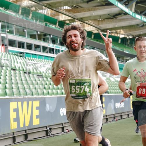 13.09.2026 - 21. swb-Marathon Bremen Michael Burmester http://msf.ph/oto/10432483 13.09.2026 13:29:44 Laufen im Stadion 171, 220, 297, 405, 422, 476, 685, 729, 754, 767, 986, 1079, 1217, 1242, 1270, 1298, 1325, 1384, 1615, 1633, 1634, 1741, 1777, 1810, 1811, 1886, 1983, 2238, 2242, 2249, 2263, 2326, 2365, 2436, 2449, 2472, 2546, 2574, 2593, 2615, 2738, 2740, 2743, 2830, 2862, 2868, 2869, 2871, 2924, 2991, 3020, 3053, 3061, 3129, 3154, 3227, 3238, 3274, 3286, 3321, 3361, 3563, 3594, 3595, 3605, 3678, 3694, 3755, 3758, 3798, 3826, 3853, 3898, 3929, 3953, 3965, 3971, 3987, 4011, 4056, 4108 meine-sportfotos.de