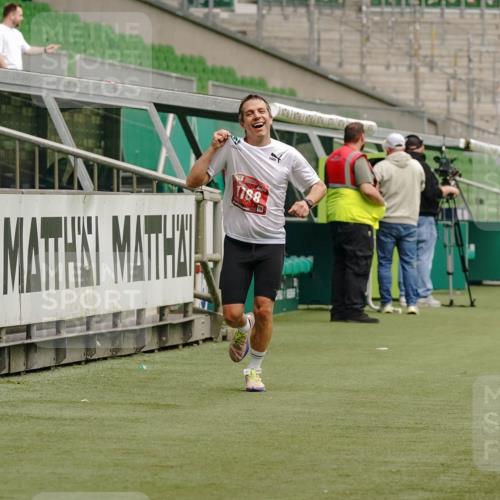 13.09.2026 - 21. swb-Marathon Bremen Michael Burmester http://msf.ph/oto/10432491 13.09.2026 12:30:04 Laufen im Stadion 314, 520, 547, 719, 858, 934, 959, 1168, 1214, 1428, 1453, 5212, 6485, 103, 206, 238, 322, 447, 841, 875, 968, 1187, 1840, 2032, 2044, 2143 meine-sportfotos.de