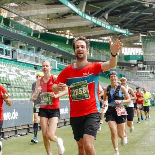 13.09.2026 - 21. swb-Marathon Bremen Michael Burmester http://msf.ph/oto/10432498 13.09.2026 13:04:42 Laufen im Stadion 178, 209, 210, 244, 323, 488, 534, 536, 565, 596, 647, 725, 762, 881, 940, 1073, 1239, 1243, 1307, 1308, 1343, 1373, 1456, 1458, 1479, 1627, 1649, 1653, 1656, 1687, 1771, 1780, 1914, 1932, 1941, 2023, 2089, 2126, 2223, 2241, 2301, 2369, 2430, 2434, 2452, 2602, 2625, 2723, 2742, 2764, 2851, 2867, 2872, 2891, 2910, 2919, 2934, 2957, 2959, 2977, 2985, 3028, 3030, 3217, 3278, 3320, 3343, 3402, 3419, 3425, 3444, 3454, 3510, 3521, 3579, 3597, 3618, 3796, 3846, 3859, 3909, 242 meine-sportfotos.de