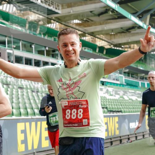 13.09.2026 - 21. swb-Marathon Bremen Michael Burmester http://msf.ph/oto/10432518 13.09.2026 13:29:45 Laufen im Stadion 171, 220, 297, 405, 422, 476, 685, 729, 754, 767, 986, 1079, 1217, 1242, 1270, 1298, 1325, 1384, 1615, 1633, 1634, 1741, 1777, 1810, 1811, 1886, 1983, 2238, 2242, 2249, 2263, 2326, 2365, 2436, 2449, 2472, 2546, 2574, 2593, 2615, 2738, 2740, 2743, 2830, 2862, 2868, 2869, 2871, 2924, 2991, 3020, 3053, 3061, 3129, 3154, 3227, 3238, 3274, 3286, 3321, 3361, 3563, 3594, 3595, 3605, 3678, 3694, 3755, 3758, 3798, 3826, 3853, 3898, 3929, 3953, 3965, 3971, 3987, 4011, 4056, 4108 meine-sportfotos.de