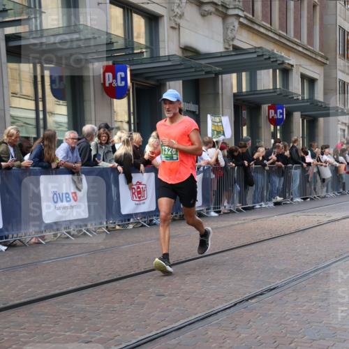 13.09.2026 - 21. swb-Marathon Bremen Strokosch-Dieckow http://msf.ph/oto/10432533 13.09.2026 13:12:05 Ziel 899, 1517, 2480, 3054, 3362, 3830, 4560, 5416, 5940, 6107, 6796, 7328, 7521, 8981, 9803, 13013, 493, 826, 863, 2444, 2447, 2820, 3336, 3703, 4283, 4368, 4651, 4698, 5521, 5893, 5940, 6668, 6739, 7621, 8996, 9398, 13055 meine-sportfotos.de