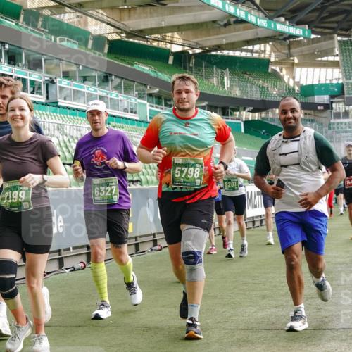 13.09.2026 - 21. swb-Marathon Bremen Michael Burmester http://msf.ph/oto/10432604 13.09.2026 13:29:48 Laufen im Stadion 171, 220, 297, 405, 422, 476, 685, 729, 754, 767, 986, 1079, 1217, 1242, 1270, 1298, 1325, 1384, 1615, 1633, 1634, 1741, 1777, 1810, 1811, 1886, 1983, 2238, 2242, 2249, 2263, 2326, 2365, 2436, 2449, 2472, 2546, 2574, 2593, 2615, 2738, 2740, 2743, 2830, 2862, 2868, 2869, 2871, 2924, 2991, 2994, 3020, 3053, 3061, 3129, 3154, 3227, 3238, 3274, 3286, 3321, 3361, 3563, 3594, 3595, 3605, 3678, 3694, 3755, 3758, 3798, 3853, 3876, 3898, 3929, 3953, 3965, 3971, 3987, 4011, 4056, 4108 meine-sportfotos.de