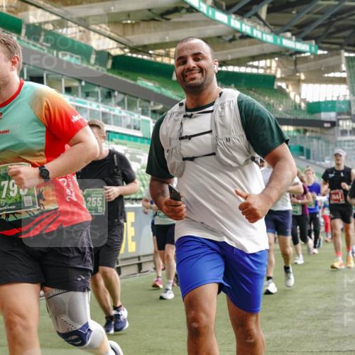 13.09.2026 - 21. swb-Marathon Bremen Michael Burmester http://msf.ph/oto/10432653 13.09.2026 13:29:50 Laufen im Stadion 171, 220, 297, 405, 422, 476, 685, 729, 754, 767, 986, 1079, 1217, 1242, 1270, 1298, 1325, 1384, 1615, 1633, 1634, 1741, 1777, 1810, 1811, 1886, 1983, 2238, 2242, 2249, 2263, 2326, 2365, 2436, 2449, 2472, 2546, 2593, 2615, 2738, 2740, 2743, 2830, 2862, 2868, 2869, 2871, 2924, 2991, 2994, 3020, 3053, 3061, 3129, 3154, 3227, 3238, 3274, 3286, 3321, 3361, 3563, 3594, 3595, 3605, 3678, 3694, 3755, 3758, 3798, 3853, 3876, 3898, 3929, 3953, 3965, 3971, 3987, 4011, 4056, 4108 meine-sportfotos.de