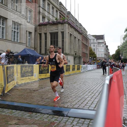 13.09.2026 - Kiel Lauf Yannick Fuchs http://msf.ph/oto/10432672 13.09.2026 11:23:37 Ziel 11523 meine-sportfotos.de