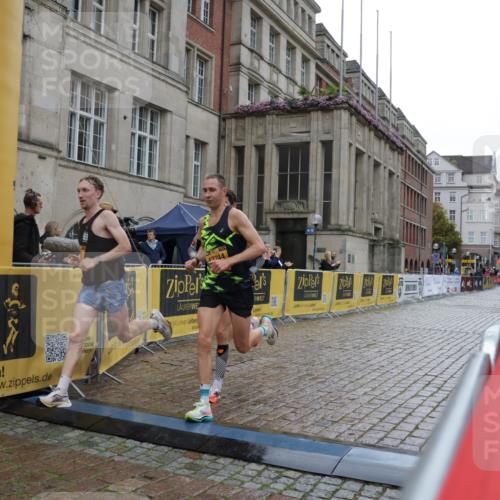 13.09.2026 - Kiel Lauf Yannick Fuchs http://msf.ph/oto/10432733 13.09.2026 11:23:59 Ziel 7002, 11523, 11523, 2032, 7693 meine-sportfotos.de