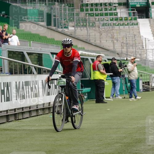 13.09.2026 - 21. swb-Marathon Bremen Michael Burmester http://msf.ph/oto/10432759 13.09.2026 12:30:47 Laufen im Stadion 314, 520, 547, 573, 1168, 1214, 1357, 1453, 1639, 4474, 5212, 6485, 6507, 8285, 103, 206, 238, 322, 358, 420, 553, 574, 841, 875, 1161, 1253, 1256, 1352, 1525, 1724, 1917, 2032, 3662, 4264 meine-sportfotos.de